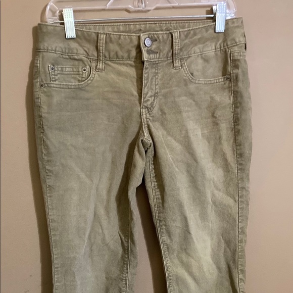 American Eagle Corduroy pants size 6 Regular - Picture 2 of 6